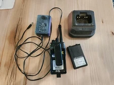 Vertex Standard VX-160U Radio 16 Channel  UHF 450-490 MHZ With Charger / antenna