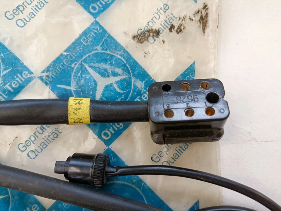 Mercedes w123 280C carburetor Heating cable harness Wiring 1235407209 Genuine . - Image 2 of 4