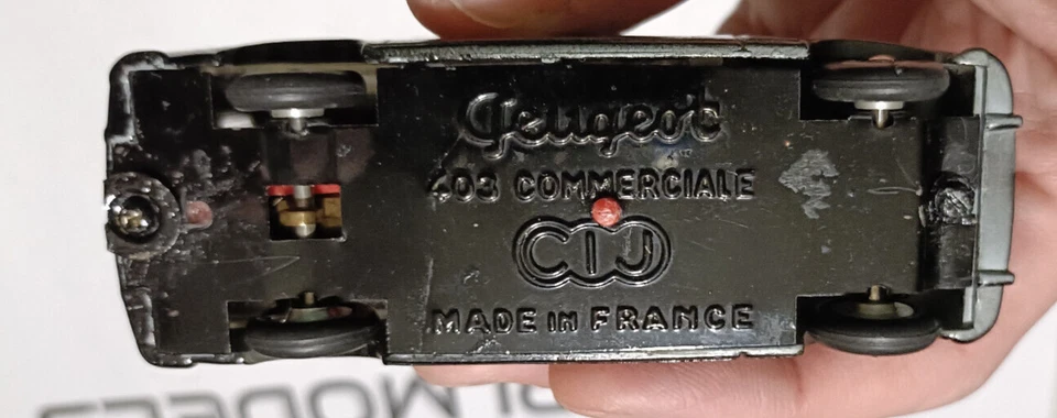 CIJ - 3/46P PEUGEOT 403 Commerciale Police Electrique + lampeggiante scala 1/43 - Immagine 4 di 4