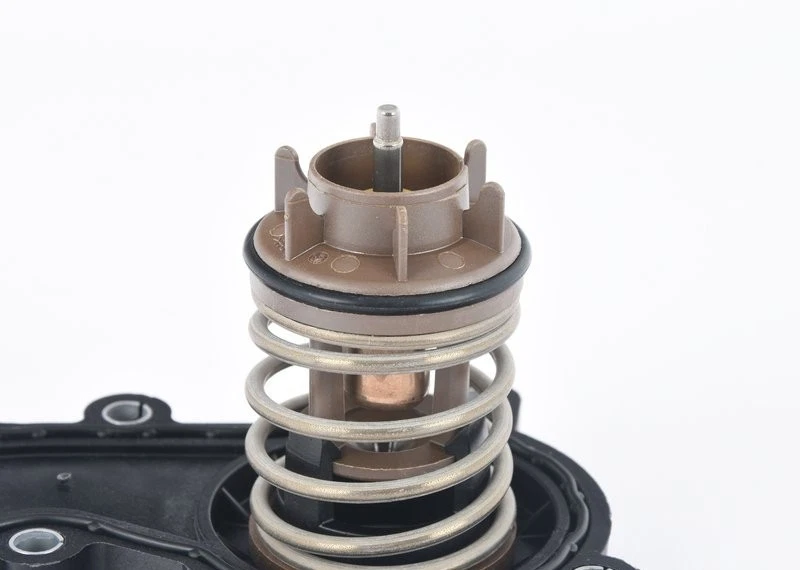 Audi Thermostat Unit 06E121111AT Genuine - Image 3 of 4