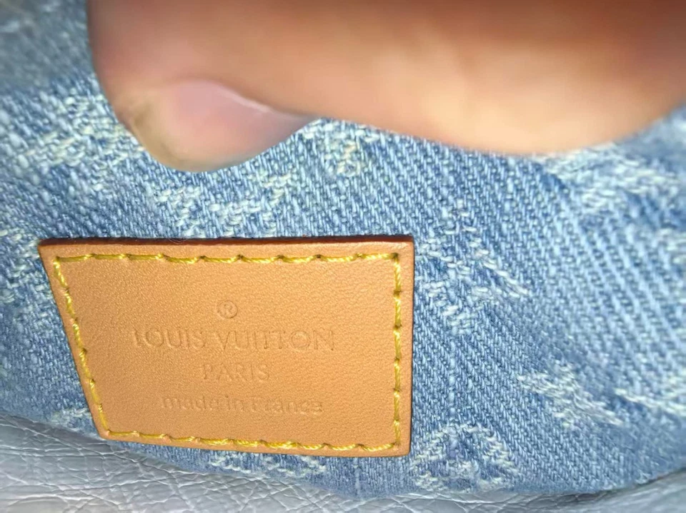 Bolso Bandolera Louis Vuitton Speedy nano Azul Claro Denim Modelo Chip Hombro Foto 2 de 4