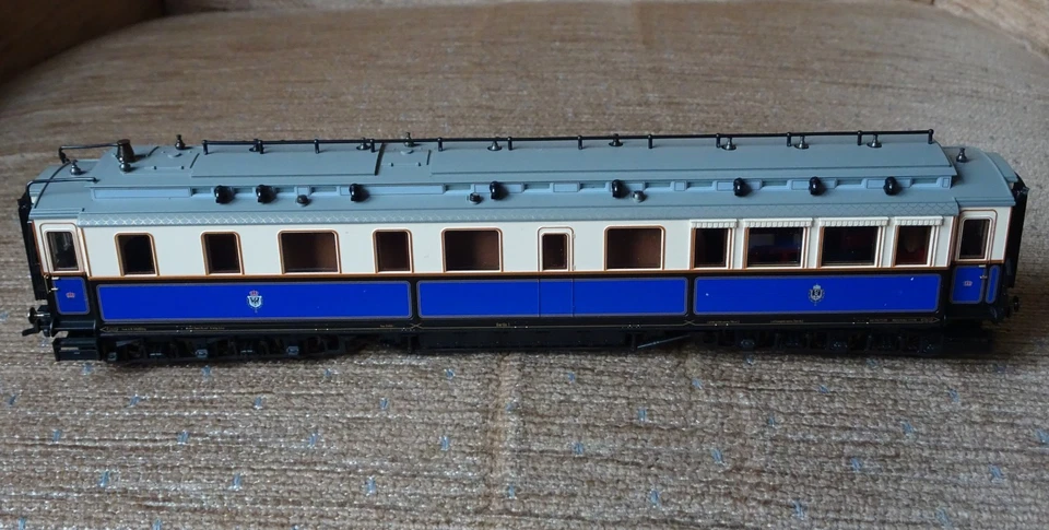 Trix HO gauge 1:87 Kaiser Willhelm II Imperial Court Train salon car coach x set - Image 4 of 4