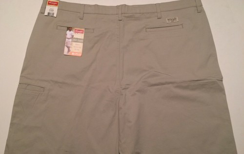 MENS SHORTS WRANGLER FLAT FRONT SIZE 48 