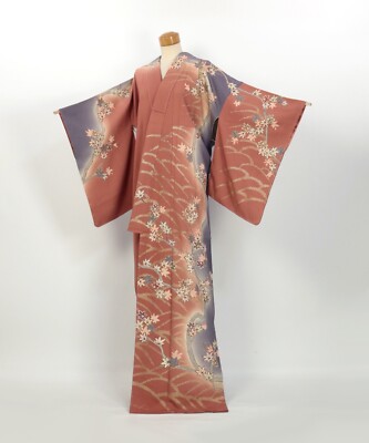 Kimono / Japanese Elegant Silk Hōmongi with Yuzen-Dyed Maple Leaves / 2504042