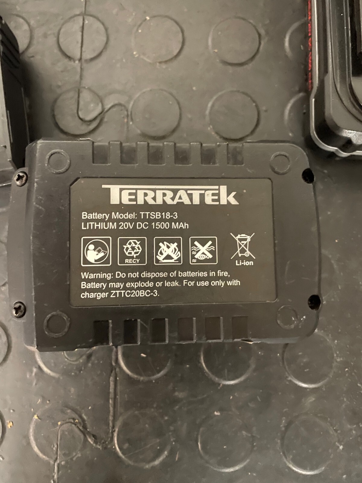 Terratek 20V Long Reach Battery Cordless Hedge Cutter Trimmer 2x Batt