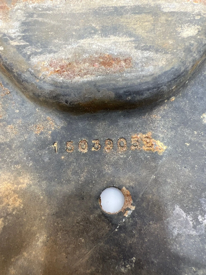 1999 - 2007 Chevy Silverado Classic Battery Tray LH Driver Side OEM 15891945 - Image 2 of 3