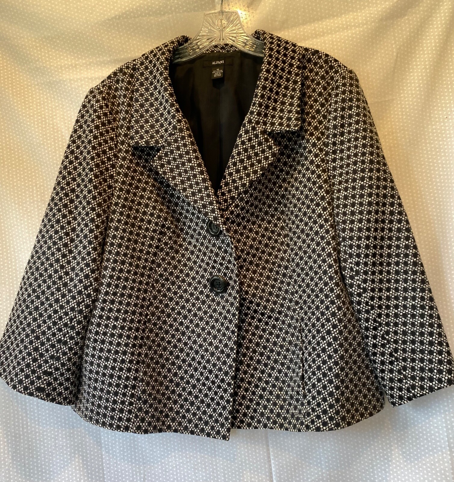 Picture 1 of 4