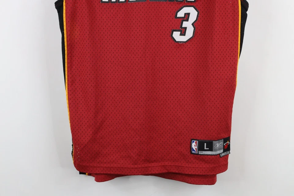 复古 Reebok 男孩 大号 +2 Dwayne Wade 迈阿密热火篮球球衣 红色 #3 — 第 3/4 张图片