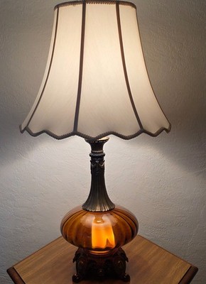 Vintage 1972 Amber Glow Table Lamp 35  Hollywood Regency Ornate Metal Base