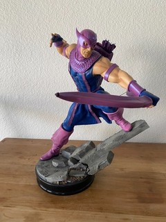 Sideshow Collectibles Marvel's Hawkeye Premium Format Statue