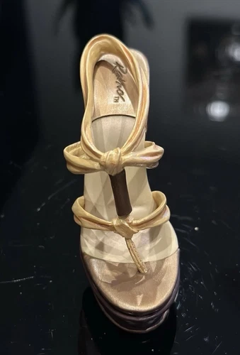 Just The Right Shoe “Chippendale" 2008 by Lorraine Vail (Raine) - 805555