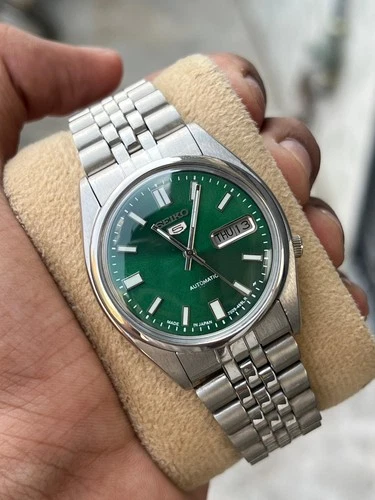 Vintage Seiko 5 SNXS Mens Automatic Day Date 7009