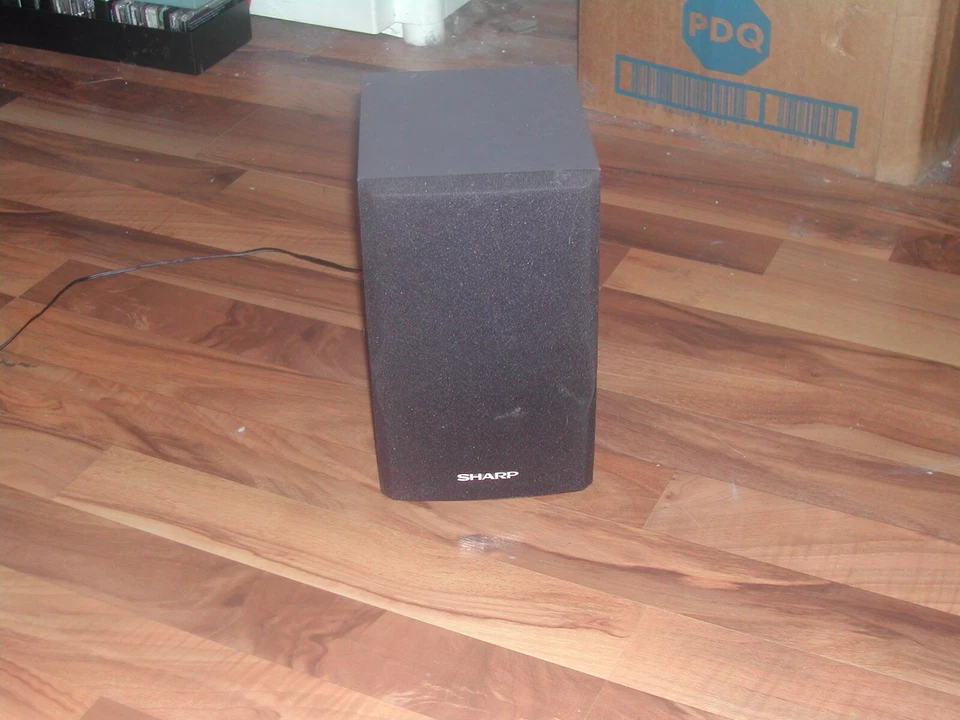 One Sharp SHARP Modelo XL-505 Foto 2 de 4
