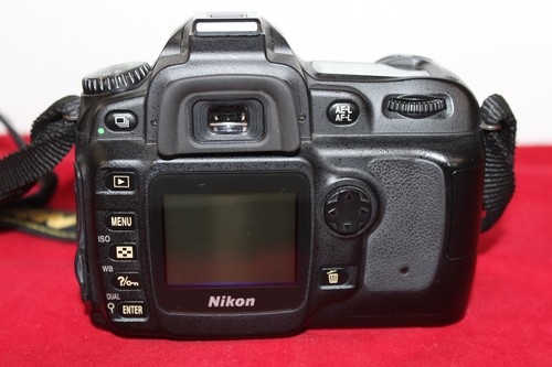 Nikon D50 6.1 MP Digital SLR Camera - Black (Body Only) PARTS/REPAIR - Picture 9 of 12