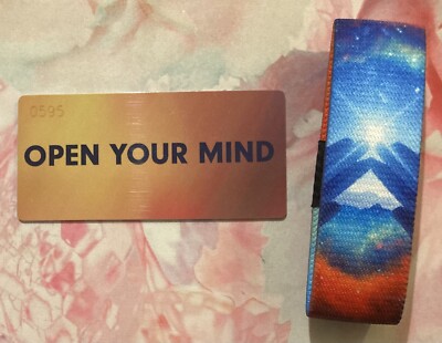 Zox Open Your Mind Armband und Karte. Lumi Design
