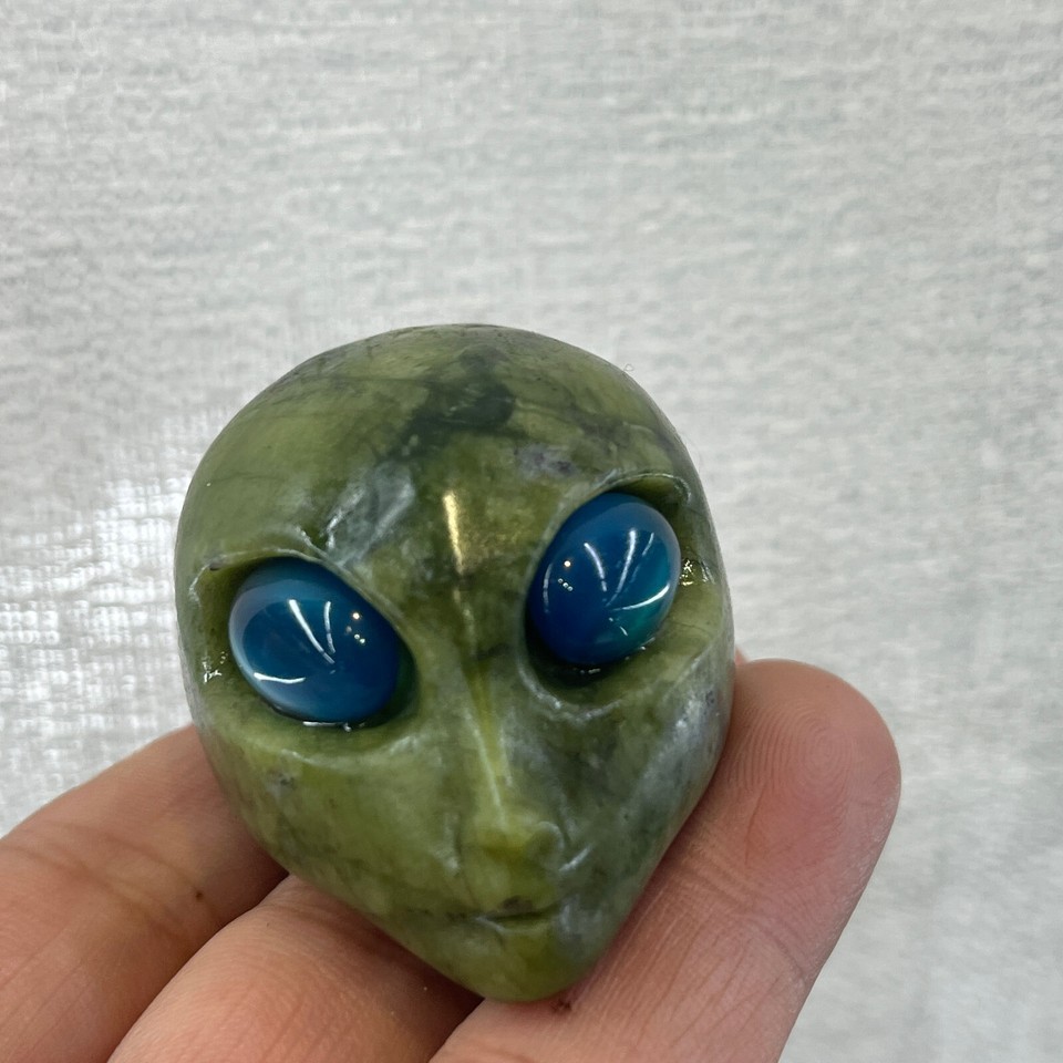 1pc Natural Vine Jade Quartz Carved Alien Skull Crystal Reiki Healing ...