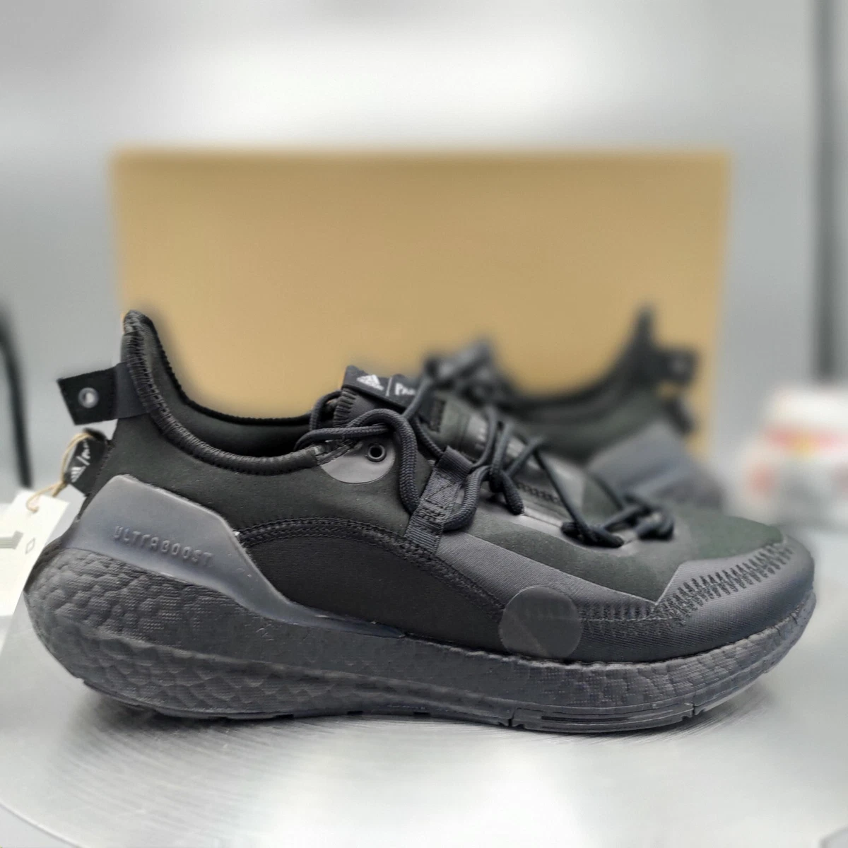 Ultraboost hotsell parley black