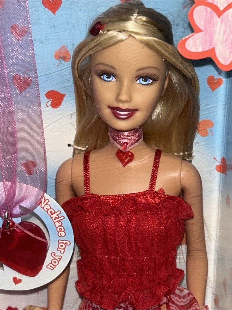 2005 BARBIE with Love Valentine's Day Doll Blonde Heart Necklace