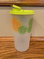 VINTAGE TUPPERWARE 2414C-1 THIRSTQUAKE MEGA TUMBLER ORANGE & LIME SLICES 875ML