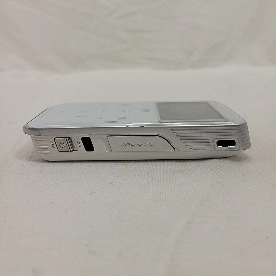 3M Cp40  V5R Shoot n' Share Camcorder & Projector Untested As Is - Image 4 of 4