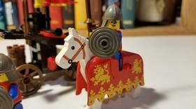 LEGO Castle: Twin-Arm Launcher (6039) 100% complete with instructions