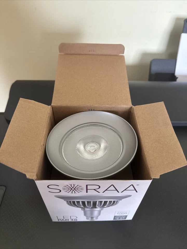 Soraa VIVID PAR38 18.5W 3000K Lamp Bulb - Image 4 of 4