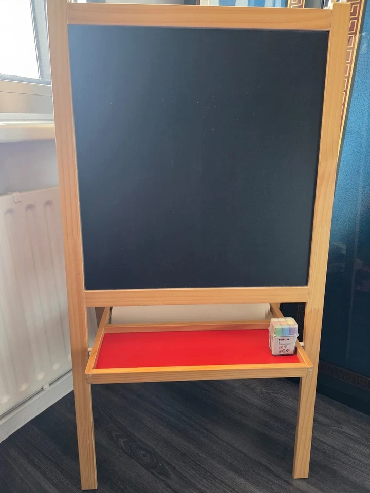 Kindertafel mit Papierrolle Malbrett