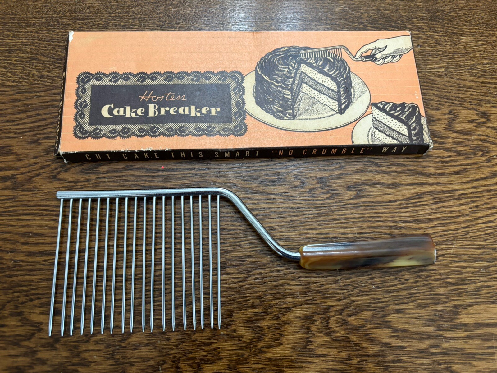 Vintage 1950's Hostess Cake Breaker in Original Box, Bakelite Handle