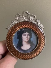 Vintage Mini Silver Tone Metal  Table picture frame W/Victorian Style 3.25”x2.5”