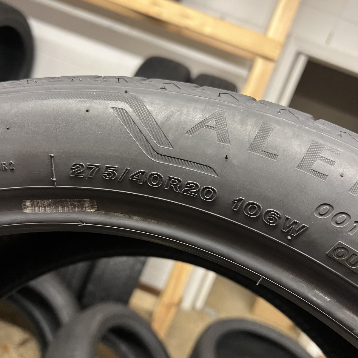 1 Tire LikeNEW Bridgestone Alenza 001 RFT RunFlat 275/40R20 106W