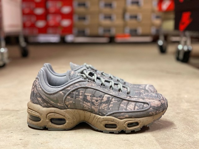 nike solarsoft running shoes