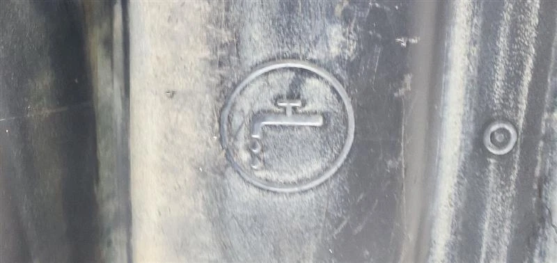 Fuel Tank with Pump Diesel RWD 3.0L OEM 2011 Mercedes Benz Sprinter 2500 - Image 3 of 4