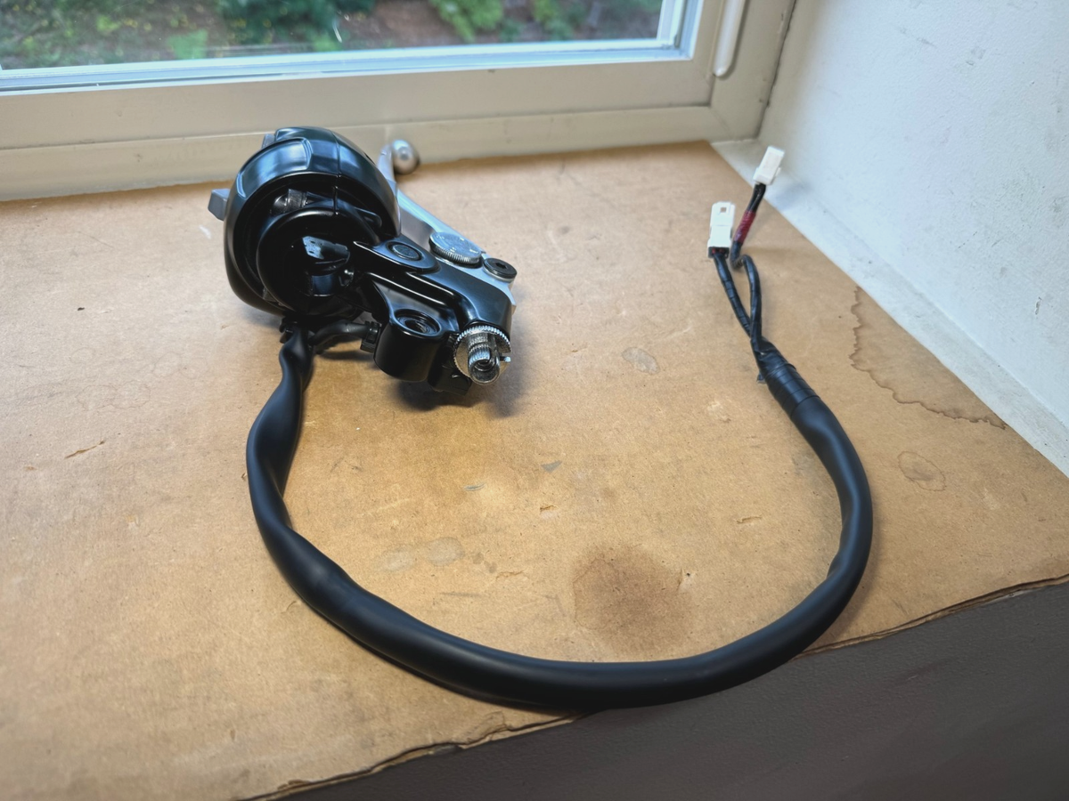 OEM Triumph Bonneville T100 Left Hand Switch Cube Control Assy