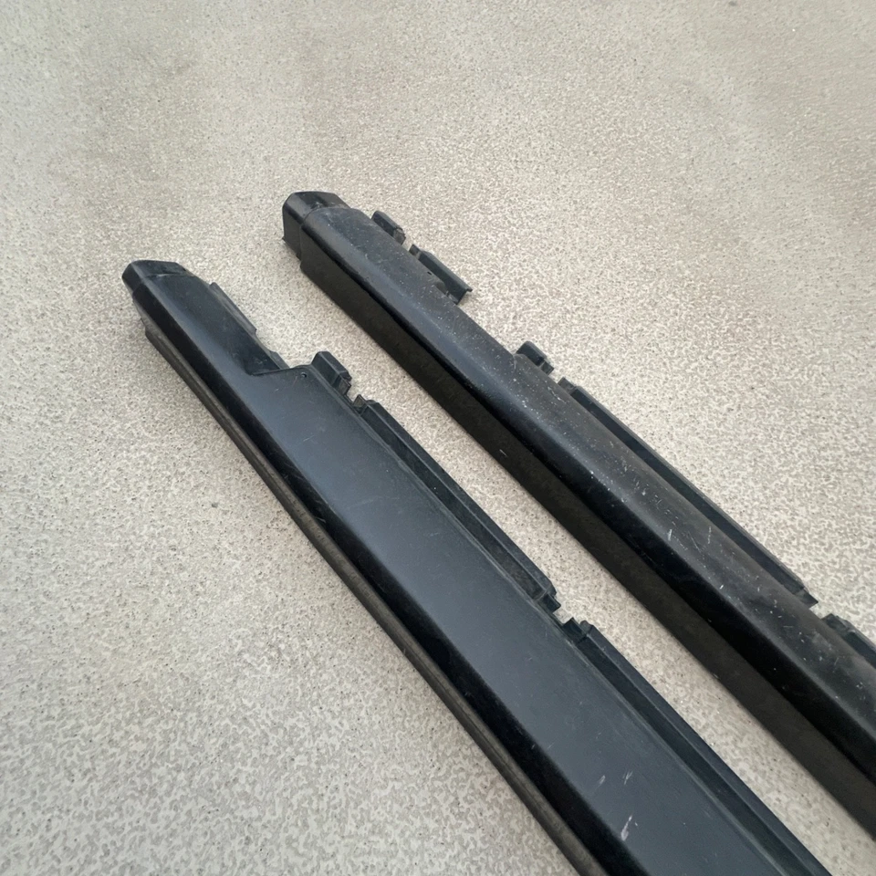 E30 BMW 325ix USADO OEM faldones laterales y molduras de apertura de rueda Foto 4 de 4