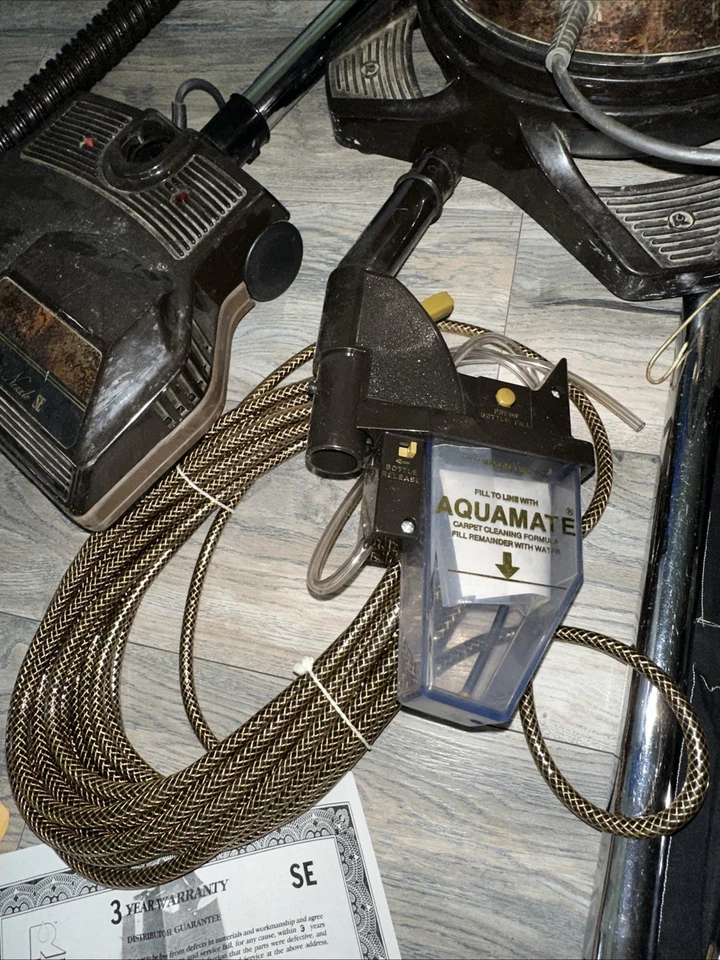 Винтажный пылесос Rainbow SE с Aqua Mate и Rainbow Mate некоторые детали неиспользованные - Изображение 4 из 4