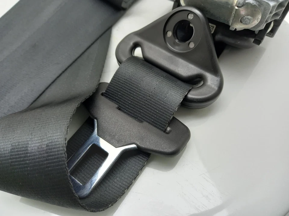 FORD TOURNEO CONNECT Seat Belt Mk2 2013-2022  - Image 2 of 4