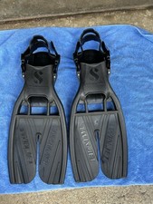 Scubapro Twin Jet Max Split Fins Medium Open Heel Black Dive Fins Made in U.S.A