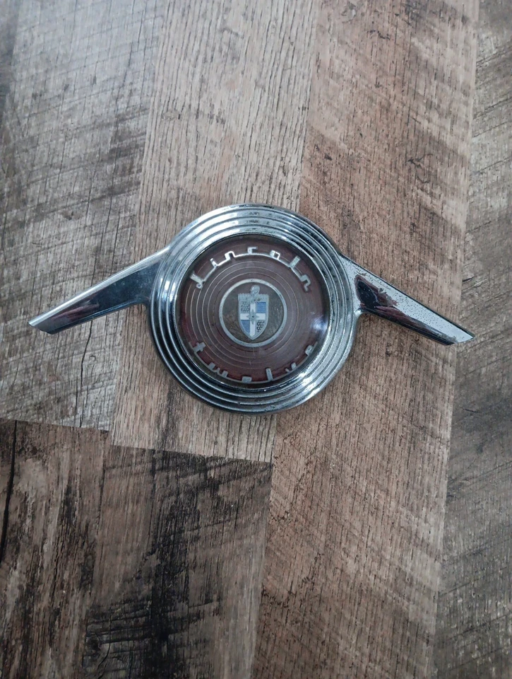 Lincoln 1941-1948 Botón de bocina V12 completo  Foto 2 de 4