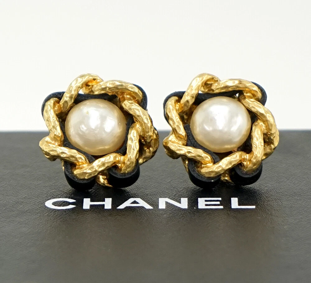 Chanel earrings clip price deals