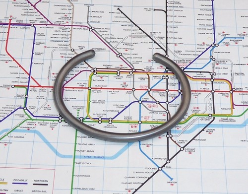 Men's Solid 925 Sterling Silver "Oxidised Silver" Open Torque Bangle Bracelet - Picture 4 of 12