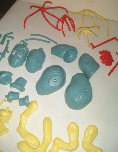 1960'S REVELL DR SEUSS ZOO TINGO THE NOODLE TOPPED STROODLE MODEL KIT COMPLETE - Picture 7 of 9