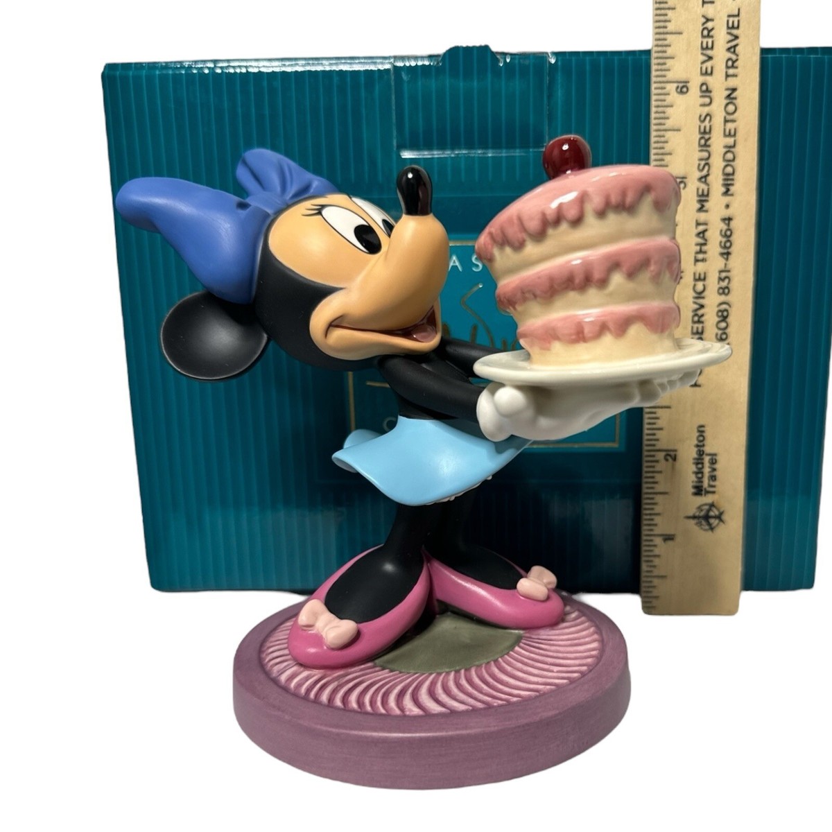 Walt Disney Classics-Minnie Mouse-New in Box w/COA (5.5x5x3.5