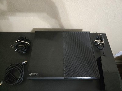 Xbox One (Original Model 1540) + power cords + HDMI cord