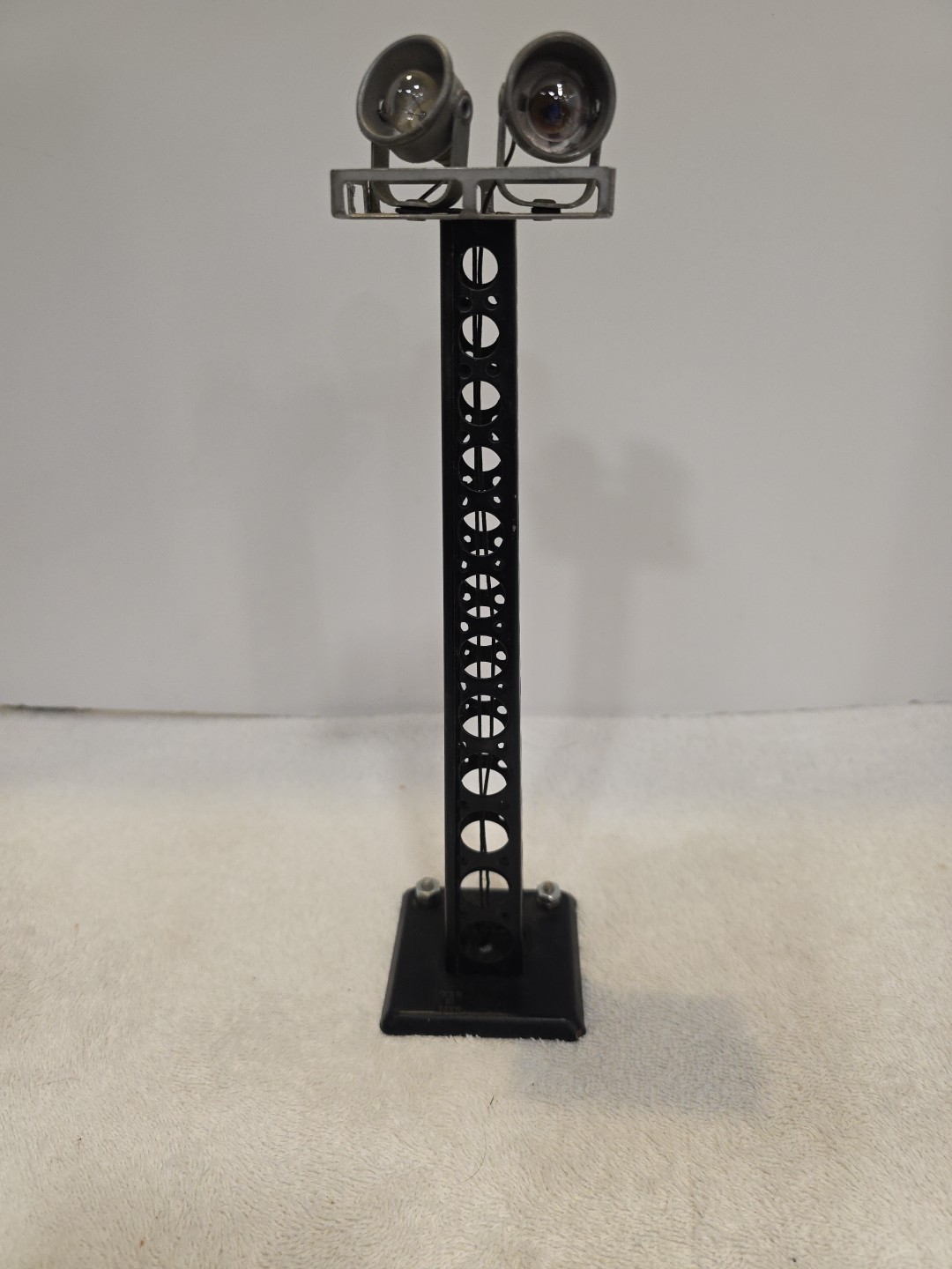 Picture 1 of 8