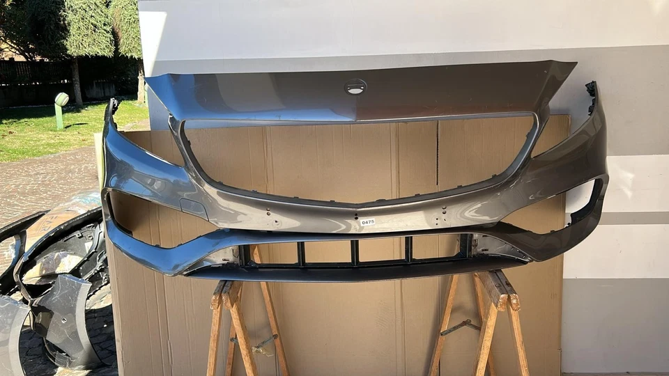 PARAURTI ANTERIORE CLASSE A W176 PREMIUM AMG ORIGINALE  2015-2018 GRIGIO MONTAGN - Immagine 4 di 4