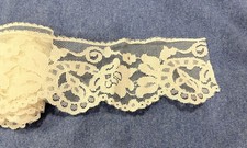 3.25 Inch Wide Floral Lace Trim Off White Sewing Upholstery Crafts 4 Yds Cottage