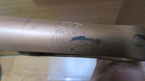 Vintage Lews oil can pistol grip nozzle copper color USA - Picture 6 of 6