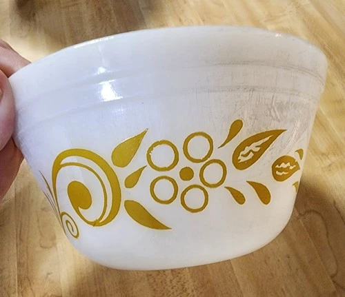 Vtg Federal Milk Glass Oven Ware Nesting Mixing Bowl Yellow Scroll Flowers 5"