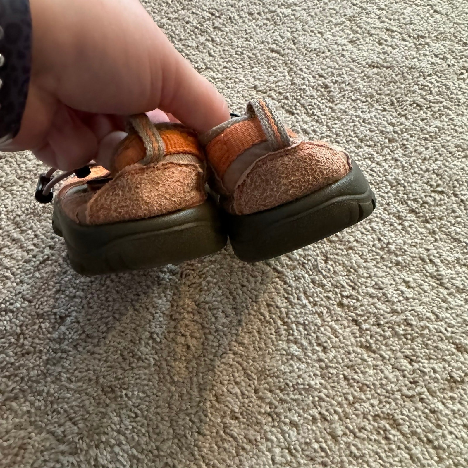 Sandali da esterno Keen Little Kids taglia 12 arancioni scarpe acqua lavabili in lavatrice