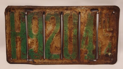 1914 ILLINOIS License plate H9204 - Picture 1 of 2